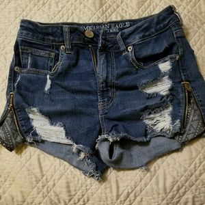 American Eagle super hi-rise shortie